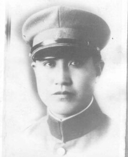 �������h�����|���d���ˣ�1908������������ڵ�����ͥ���x�켽܊�^�Γ�܊˾��T��1924���M��|���v���������I����У����У�̹���1931�����Rռɽ�������У�����������˽��򿹑�Ȍ���������1936���κӱ����h��܊��У�����L��1938��8���ʲ����x����꠱��x�켽܊�^��ʽ������x�켽܊�^�Γ�܊������˾��T��1939������Ї����a�h��1940���ڰوF����Љ��Ҡ������r��32�q��