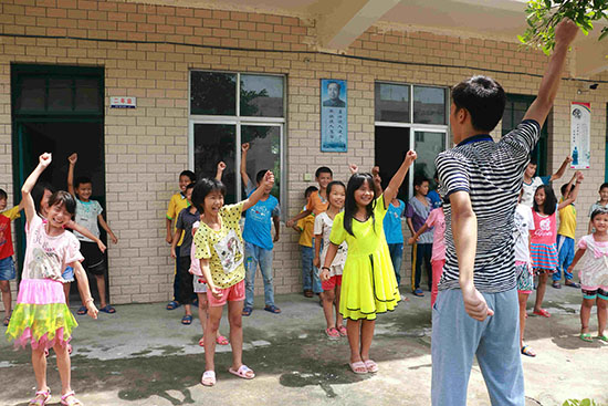 �V�|�t(y��)�ƴ�W(xu��)��΢�m���ġ�����F(tu��n)�(du��)�ڏV�|ʡ�����������(zh��n)ͬ��С�W(xu��)֧�̣�־Ը�߽�ͬ��С�W(xu��)�W(xu��)���\(y��n)��(d��ng)ǰ�������Ԝp���\(y��n)��(d��ng)������