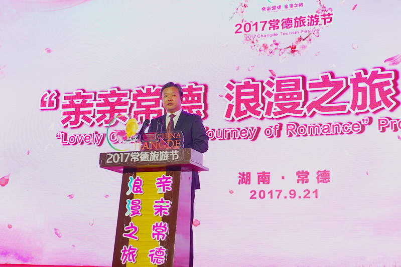 �й�������ί����ӛ�������L����܊���o�����zӰ����־�ۣ�