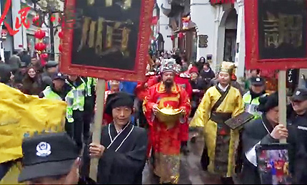 ҕ�l�������ӭؔ�� ������_��������壬���ݺӷ��֚vʷ�օ^��ӭ����һ��һ�ȵ�ӭؔ��c�´���ӡ��mȻ������С�꣬����׌���������οͺúõ��_����һ�ء���Ԕ���� 